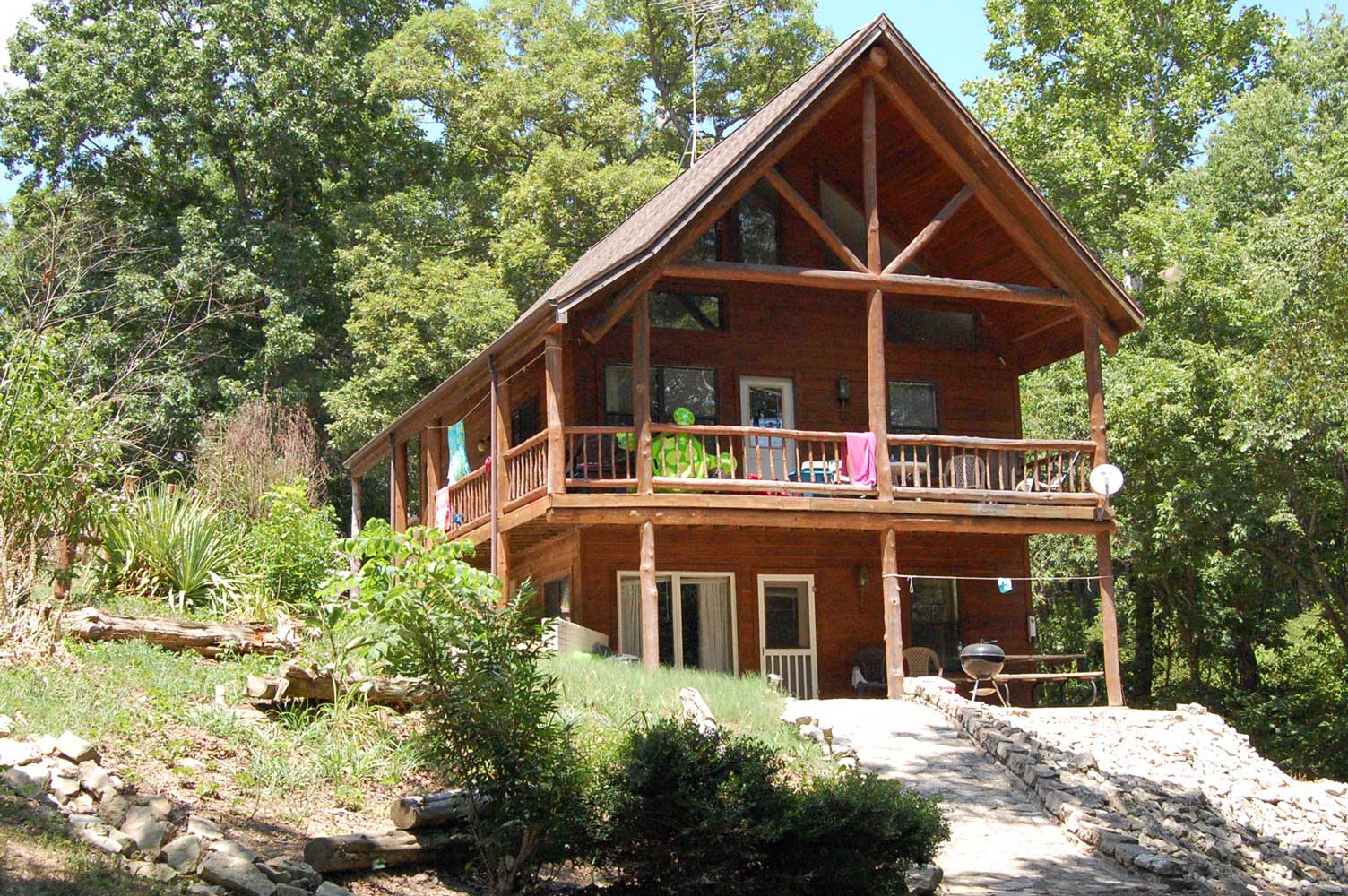 Vacation Rentals-Cabin 9A9B-Hickory Hollow Resort-Table ...