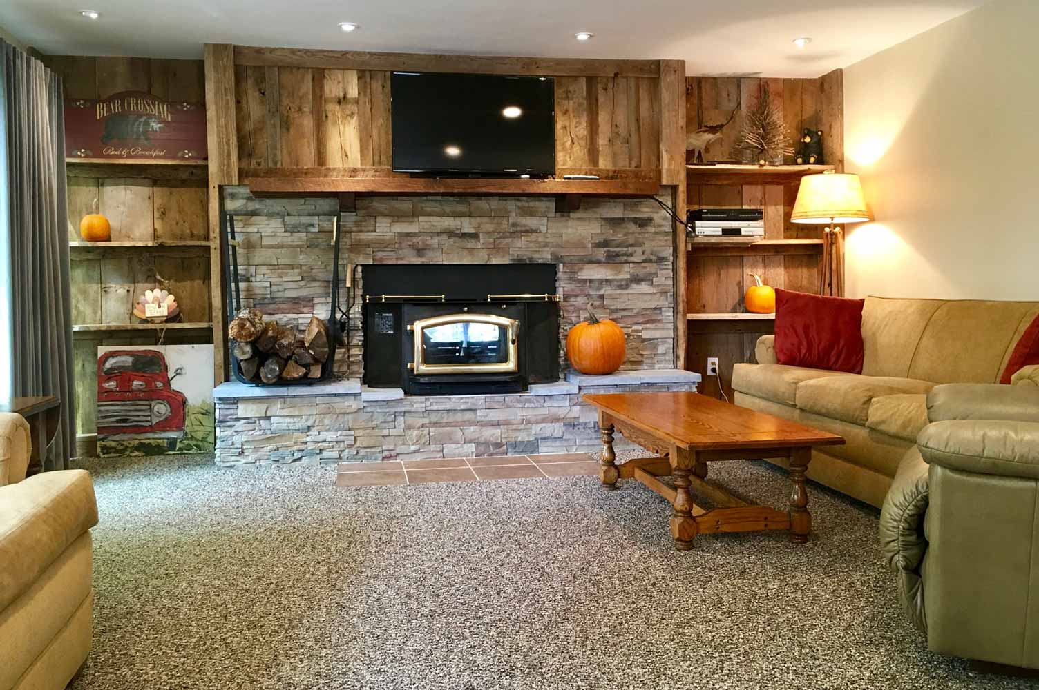 Lee Roy HouseHickory Hollow ResortTable Rock LakeShell Knob, MO