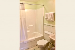table-rock-lake-hickory-hollow-resort-lee-roy-house-2019-9
