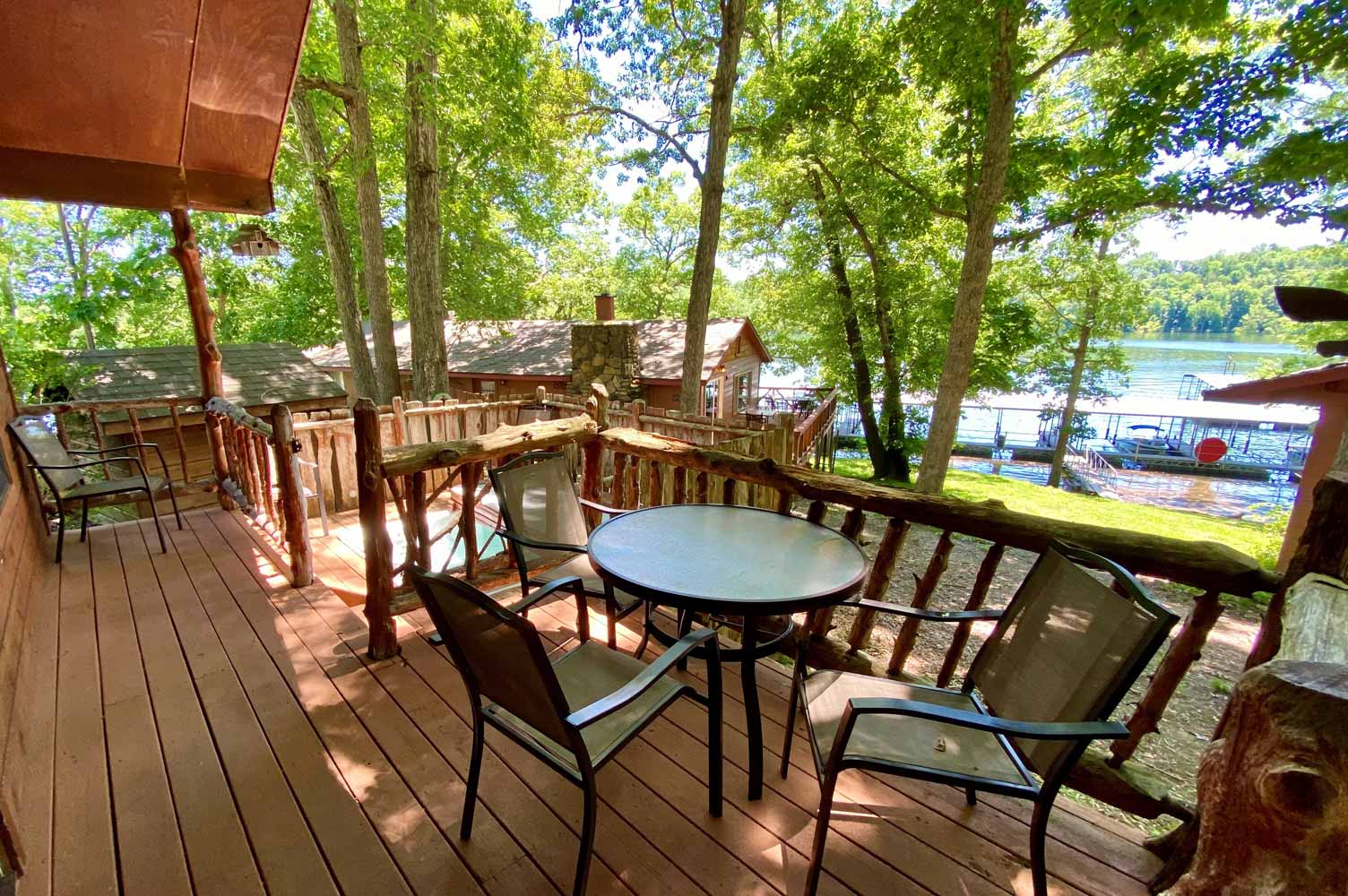 Carriage House Hickory Hollow ResortTable Rock LakeShell Knob, MO